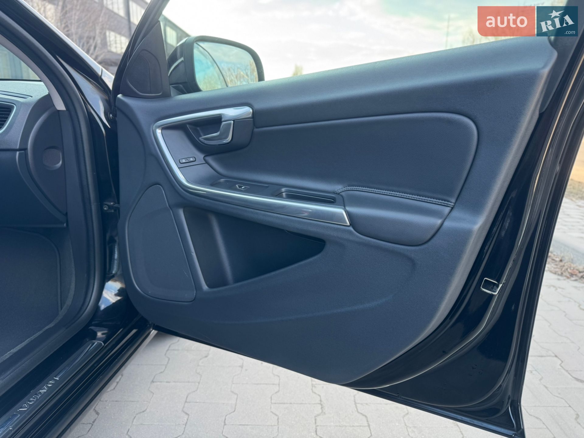 Volvo V60 2015 VIN YV1FWA8CDG1289707 фото оголошення 65 з 75