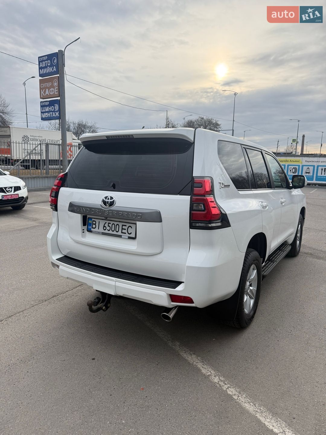 Toyota Land Cruiser Prado 2022 VIN JTEBR3FJ00K257336 фото оголошення 2 з 11