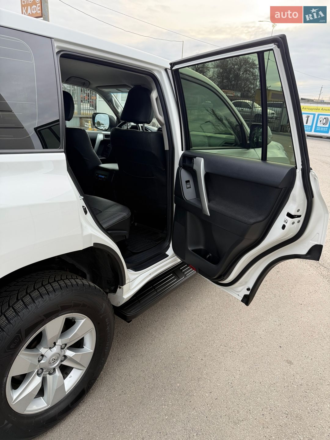 Toyota Land Cruiser Prado 2022 VIN JTEBR3FJ00K257336 фото оголошення 3 з 11