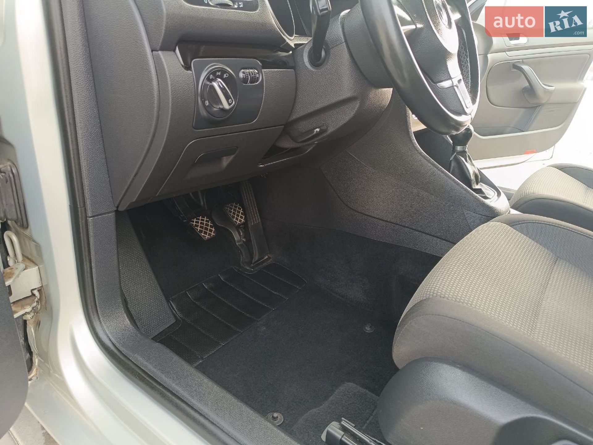 Volkswagen Golf 2011 VIN WVWZZZ1KZCM603837 фото оголошення 18 з 79