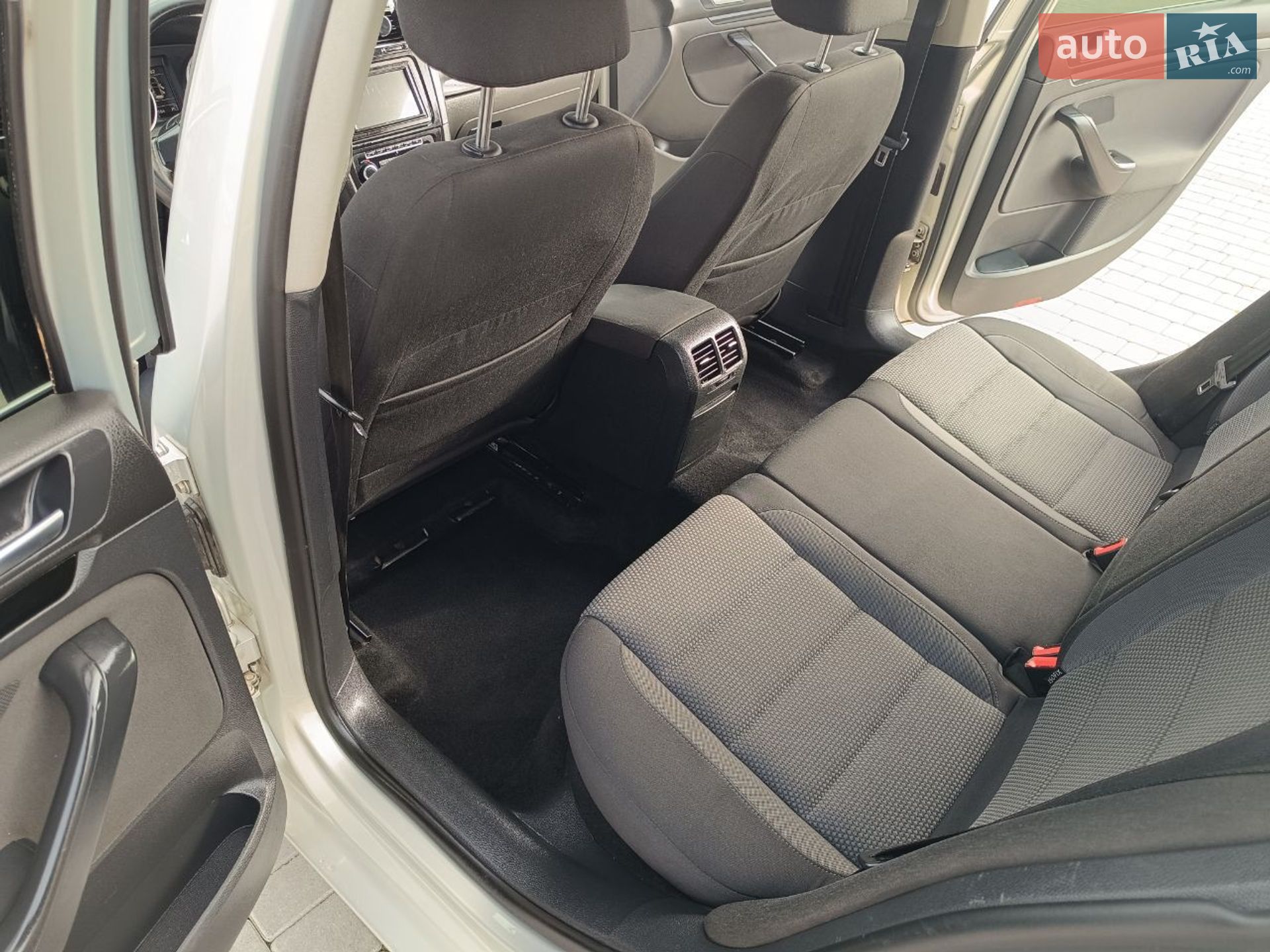 Volkswagen Golf 2011 VIN WVWZZZ1KZCM603837 фото оголошення 47 з 79