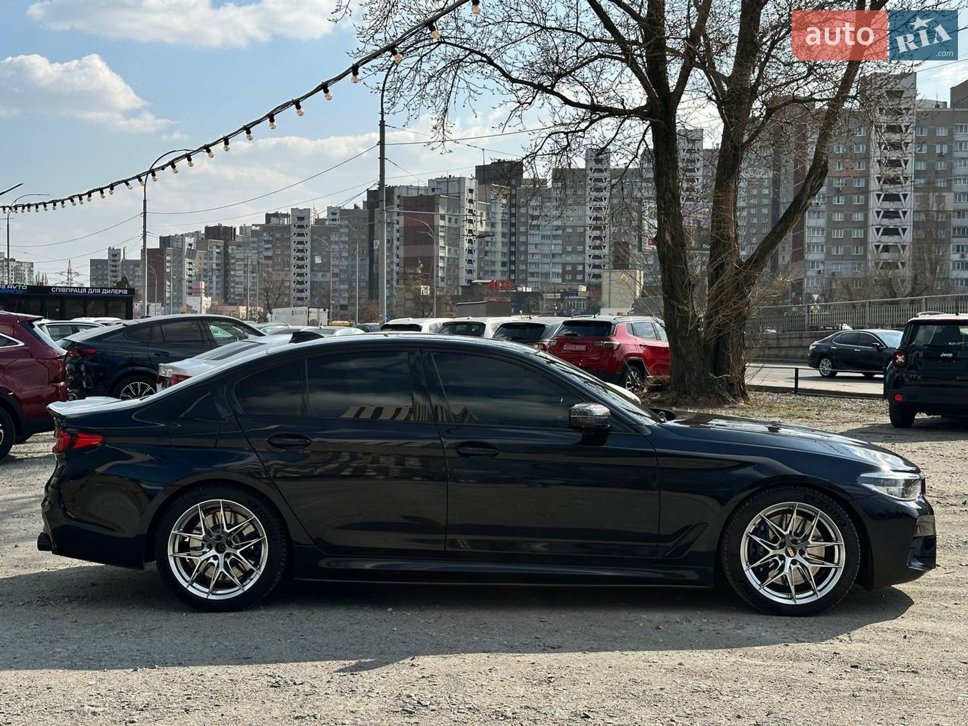 BMW 5 Series 2019 VIN WBAJS7C05LCD17441 фото оголошення 4 з 38