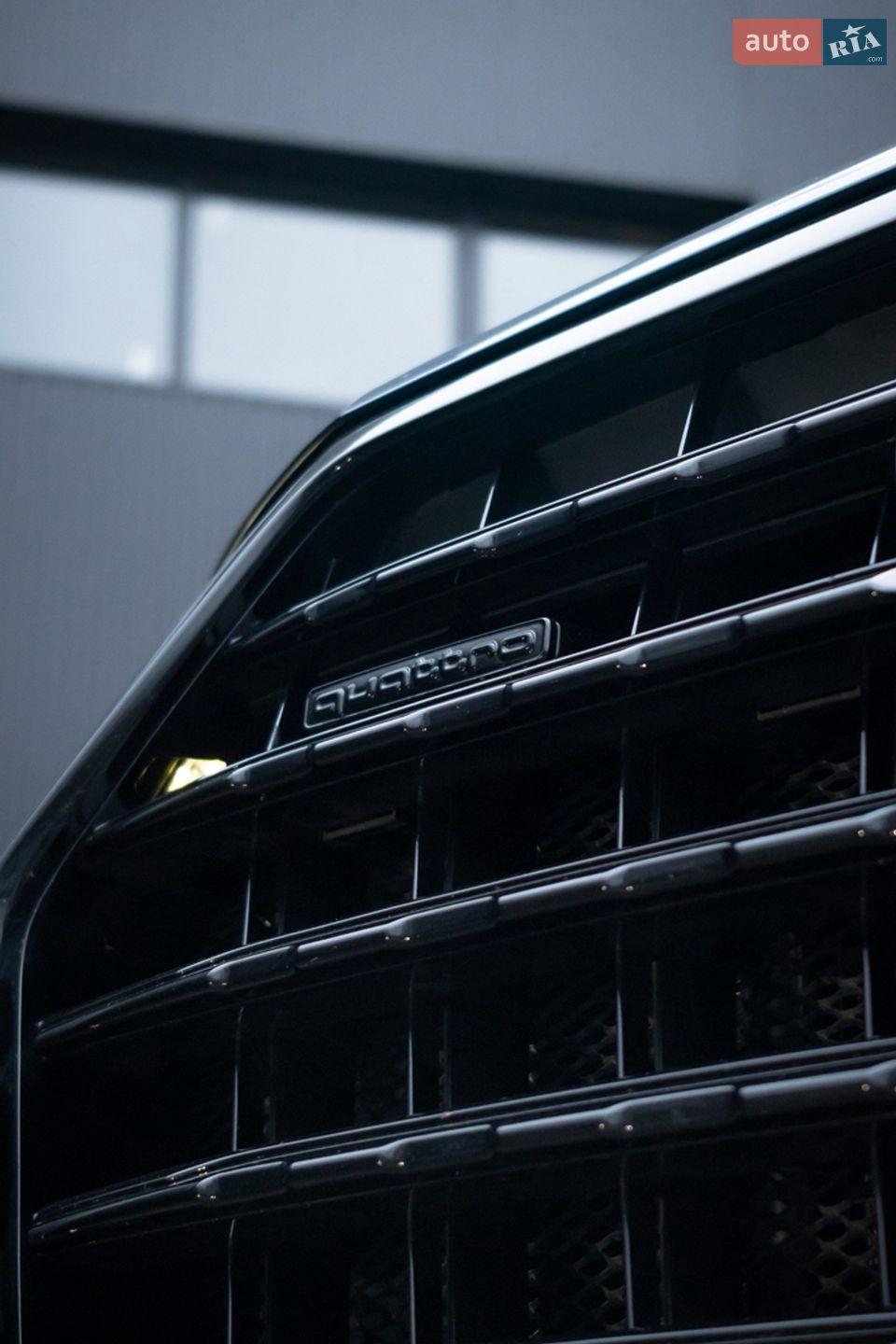 Audi Q7 2019 VIN WAUZZZ4M5KD031283 фото оголошення 3 з 22