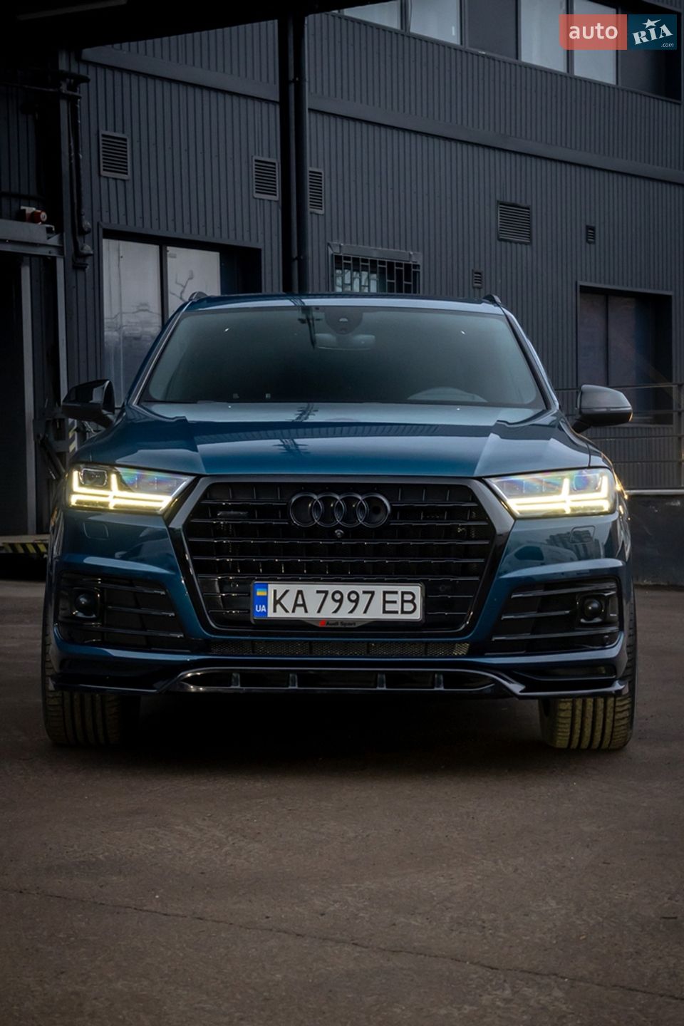 Audi Q7 2019 VIN WAUZZZ4M5KD031283 фото оголошення 5 з 22
