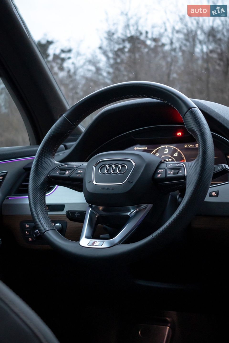 Audi Q7 2019 VIN WAUZZZ4M5KD031283 фото оголошення 20 з 22