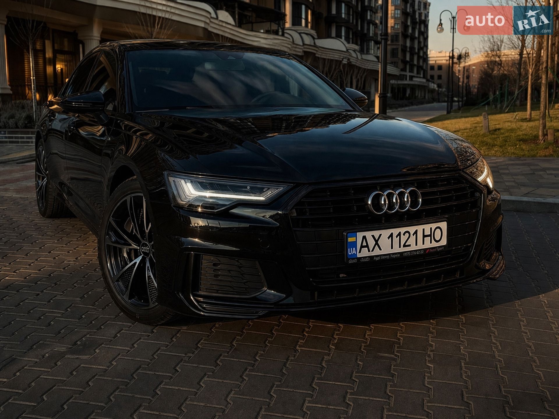 Audi A6 2018 VIN WAUL2AF28KN028170 фото оголошення 13 з 21