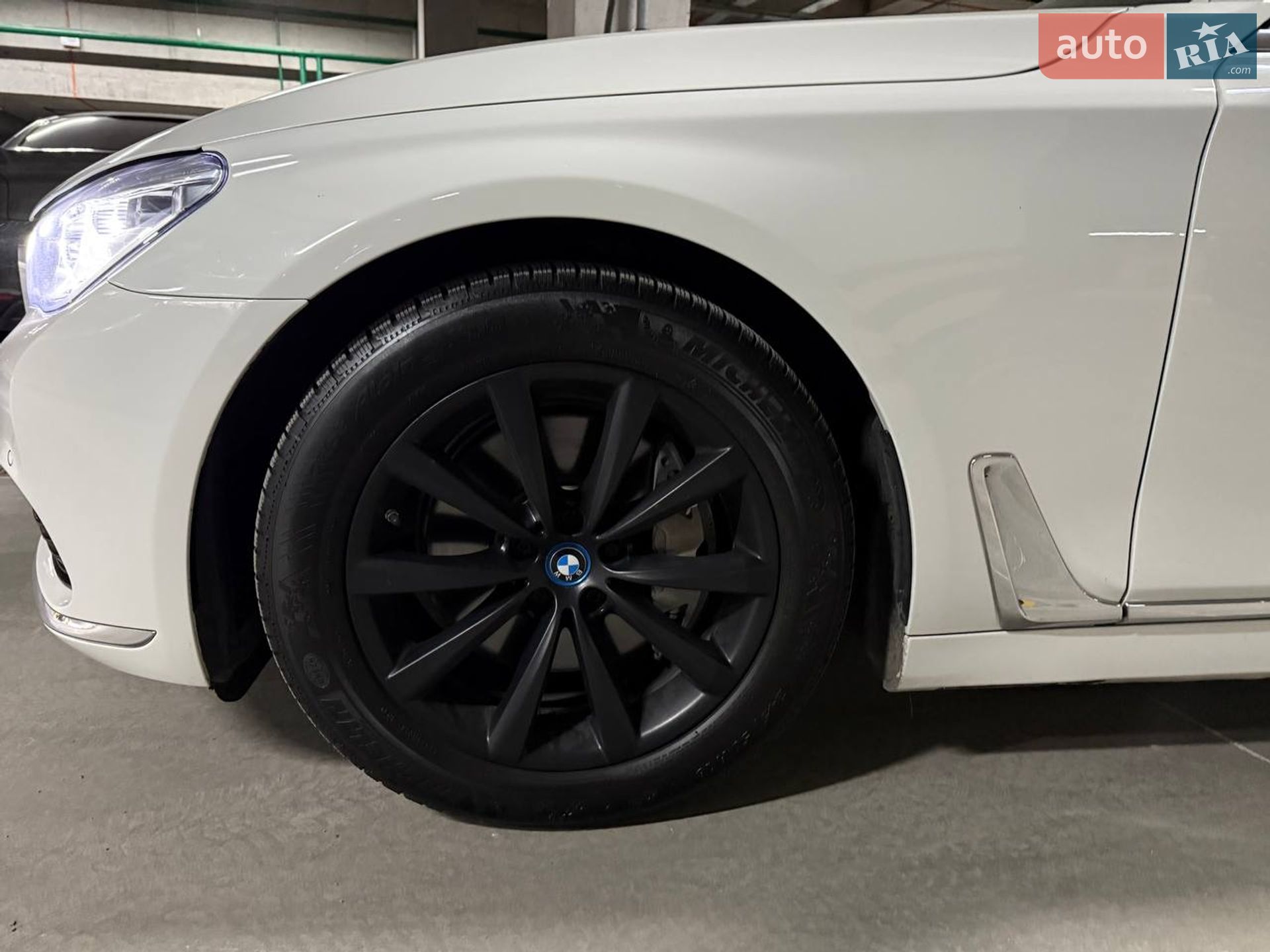 BMW 7 Series 2015 VIN WBA7E2C56GG504151 фото оголошення 16 з 25