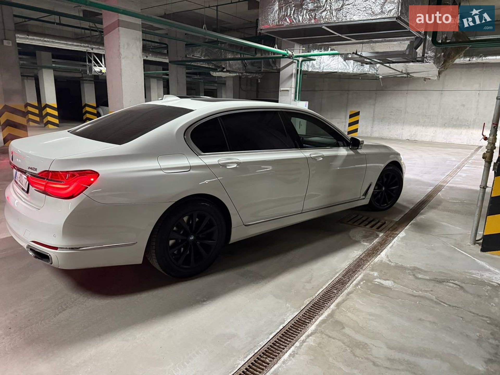 BMW 7 Series 2015 VIN WBA7E2C56GG504151 фото оголошення 6 з 25