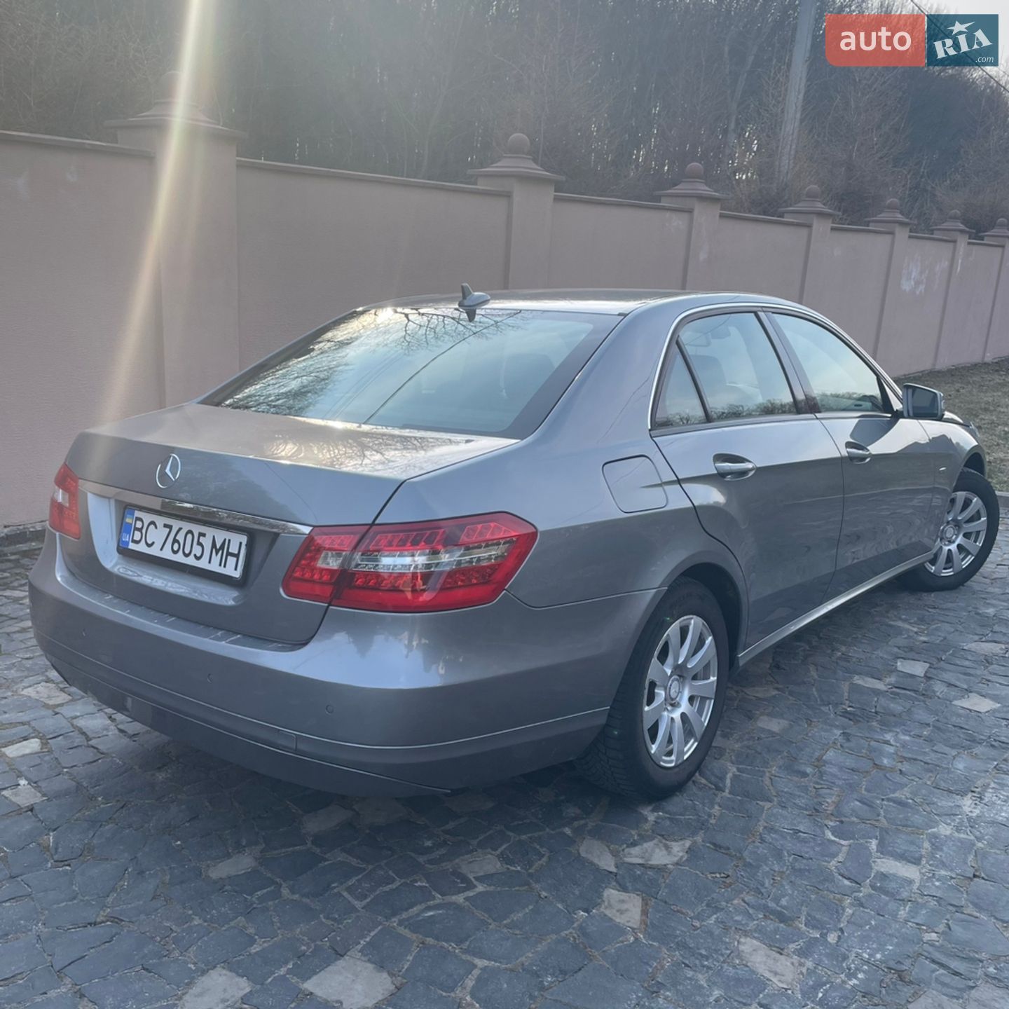 Mercedes-Benz E-Class 2011 VIN WDD2120411A430066 фото оголошення 3 з 8