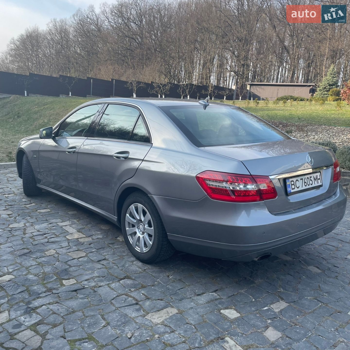 Mercedes-Benz E-Class 2011 VIN WDD2120411A430066 фото оголошення 5 з 8
