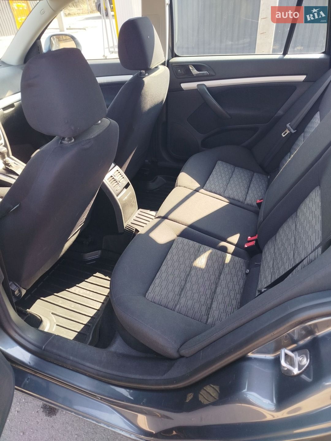 Skoda Octavia 2010 VIN TMBHM61Z8B8015731 фото оголошення 6 з 16