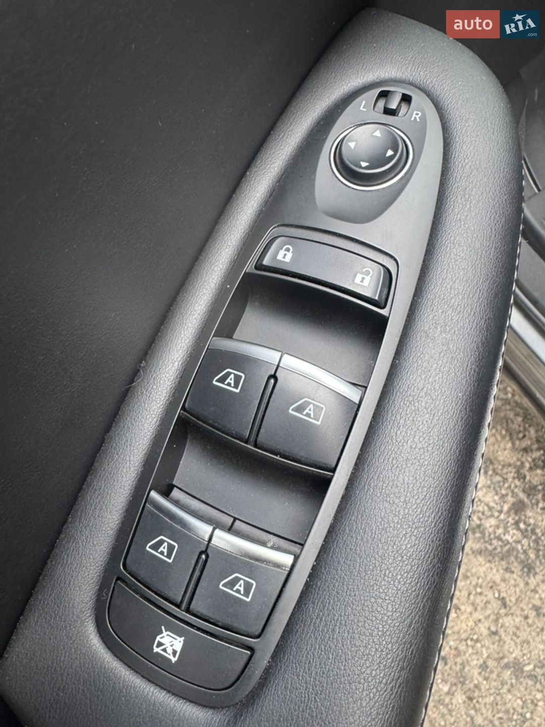 Infiniti QX50 2021 VIN 3PCAJ5AA3MF118489 фото оголошення 16 з 26