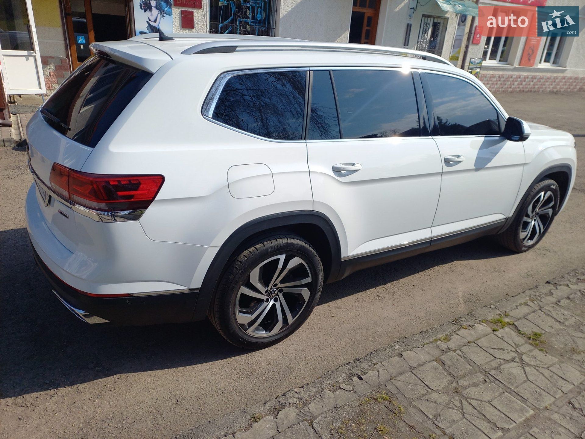 Volkswagen Atlas 2021 VIN 1V2TR2CA6MC574365 фото оголошення 2 з 16