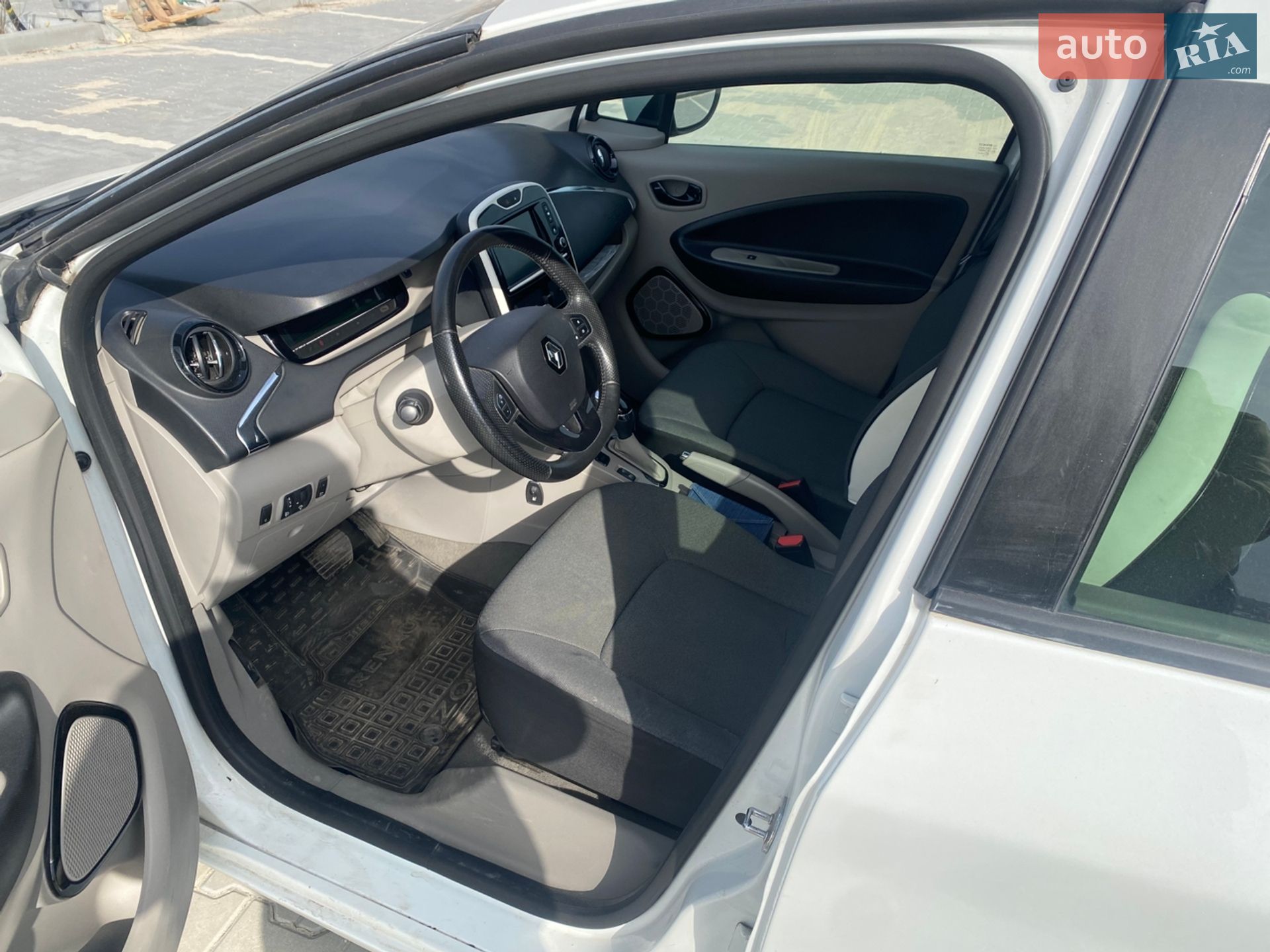 Renault Zoe 2016 VIN VF1AGVYB056015330 фото оголошення 7 з 10
