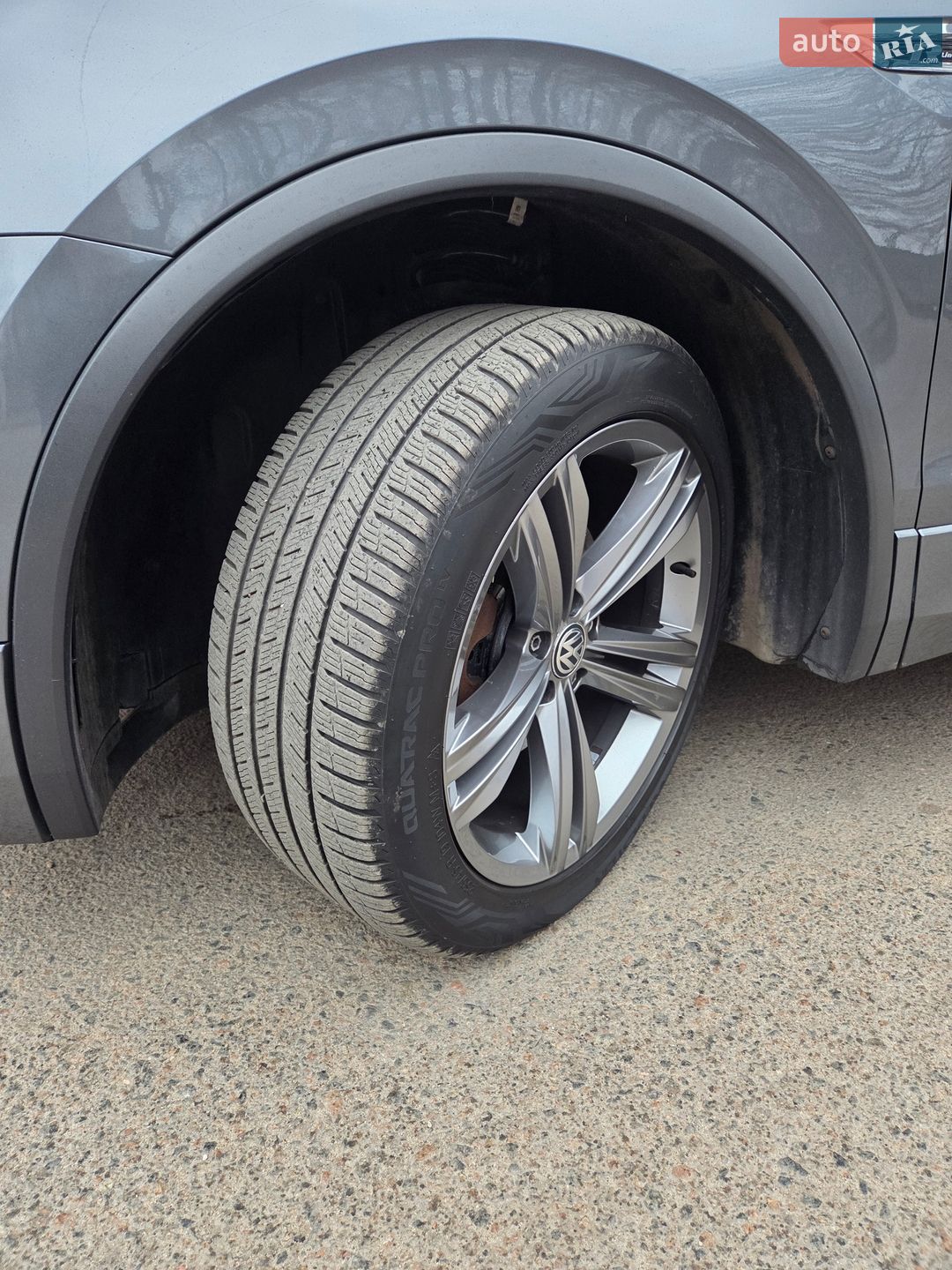 Volkswagen Tiguan 2019 VIN WVGZZZ5NZKM002526 фото оголошення 5 з 192