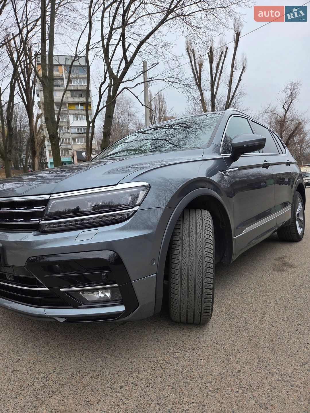 Volkswagen Tiguan 2019 VIN WVGZZZ5NZKM002526 фото оголошення 8 з 192