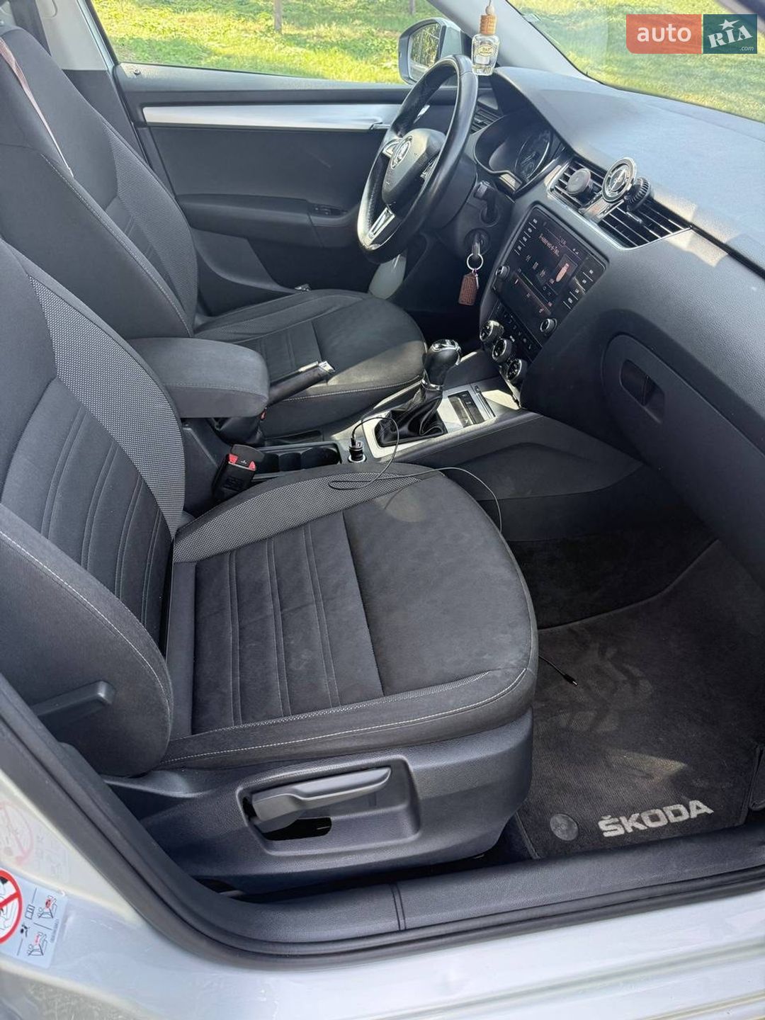 Skoda Octavia 2017 VIN TMBJG7NE3J0164129 фото оголошення 9 з 10