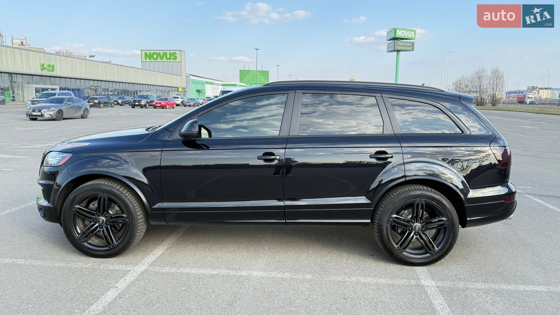 Audi Q7 2014 VIN WA1WMAFE1FD002648 фото оголошення 10 з 37