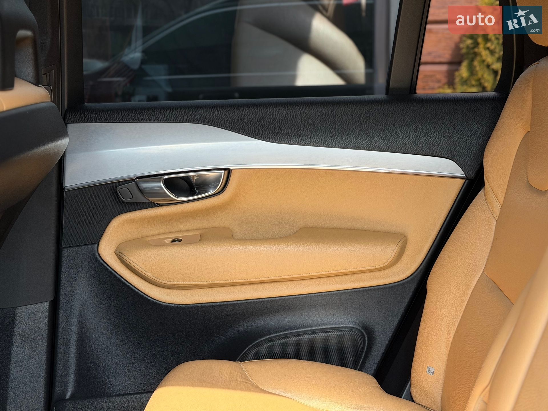 Volvo XC90 2016 VIN YV1LC10BCG1080704 фото оголошення 49 з 51
