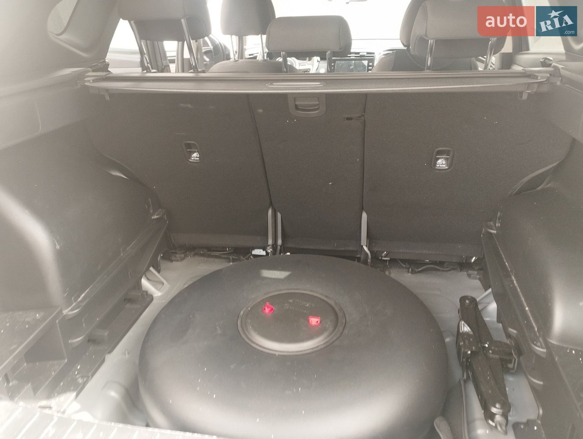 Hyundai Tucson 2023 VIN TMAJB81DBNJ386531 фото оголошення 3 з 5