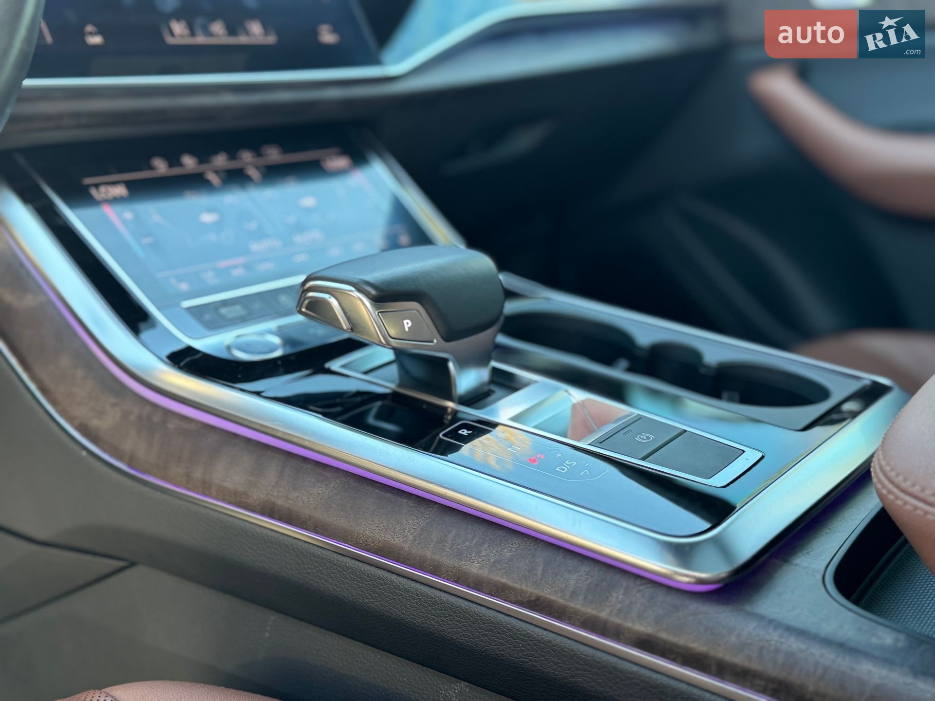Audi Q8 2018 VIN WA1BVAF13KD008308 фото оголошення 12 з 18