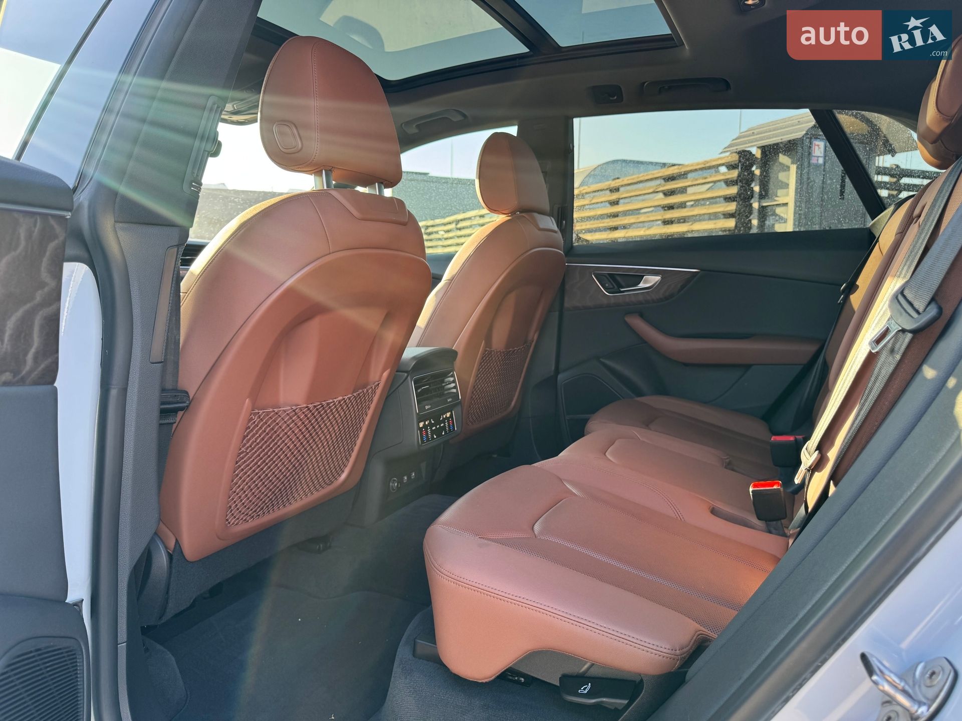 Audi Q8 2018 VIN WA1BVAF13KD008308 фото оголошення 16 з 18