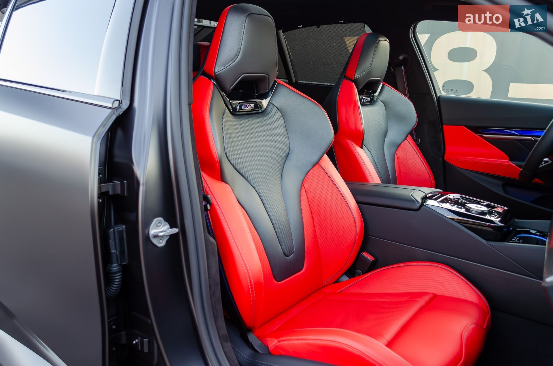 BMW M5 2024 VIN WBS81FK000CT93988 фото оголошення 34 з 40