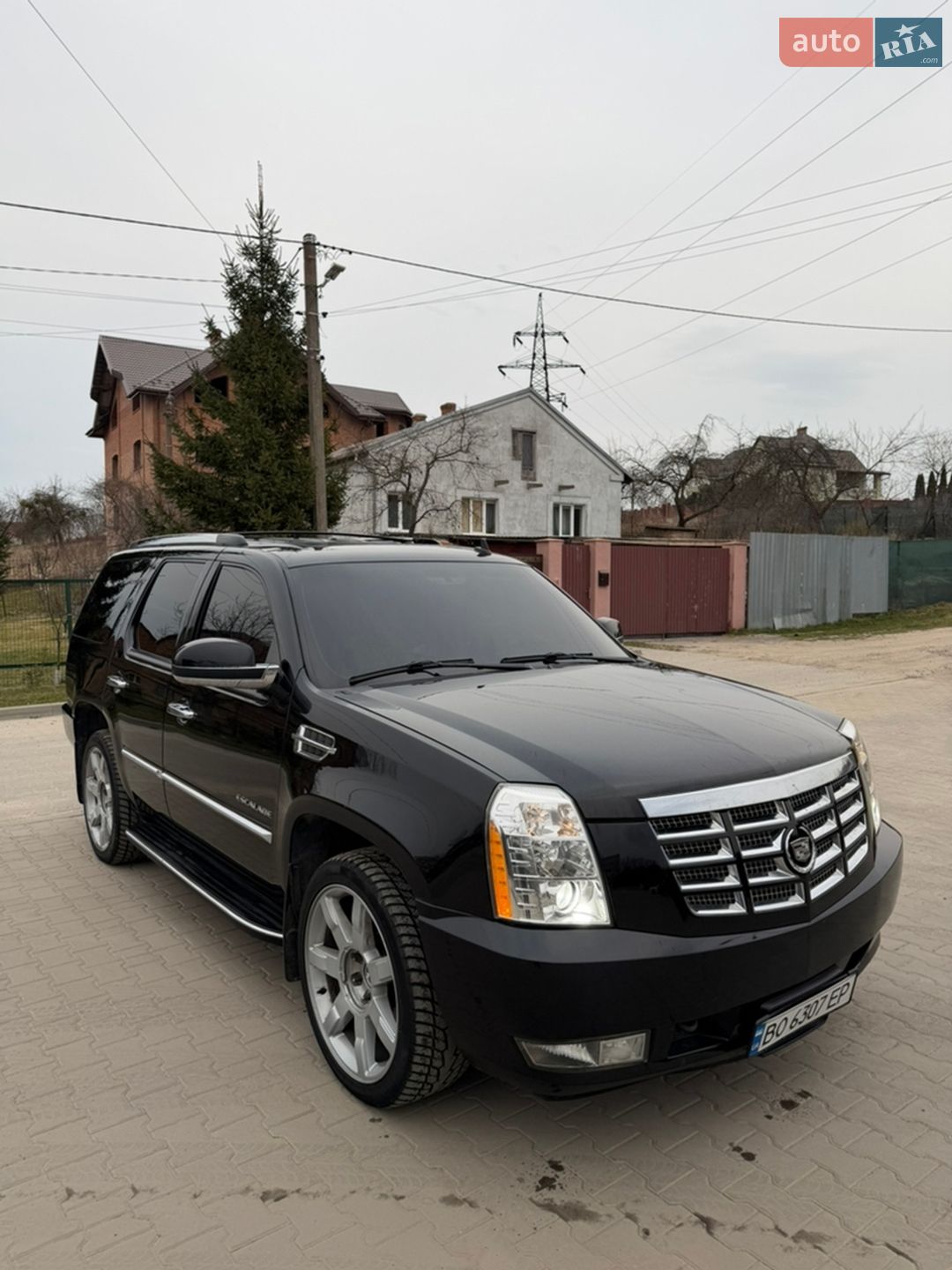 Cadillac Escalade 2011 VIN 1GYS4BEF7BR357979 фото оголошення 2 з 18