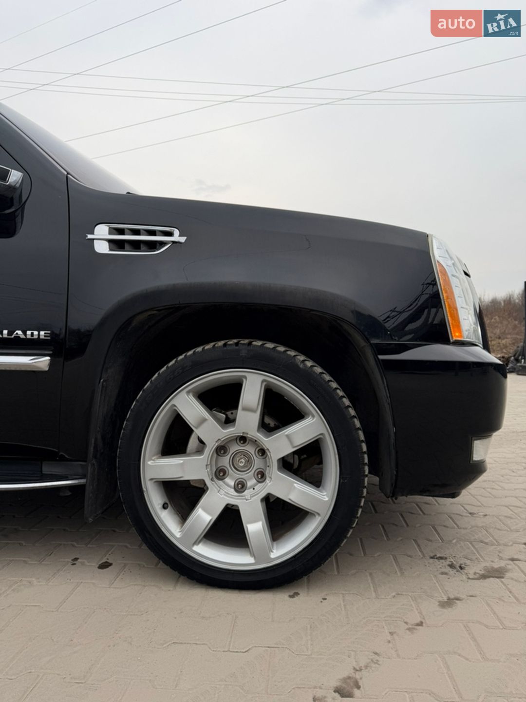 Cadillac Escalade 2011 VIN 1GYS4BEF7BR357979 фото оголошення 6 з 18