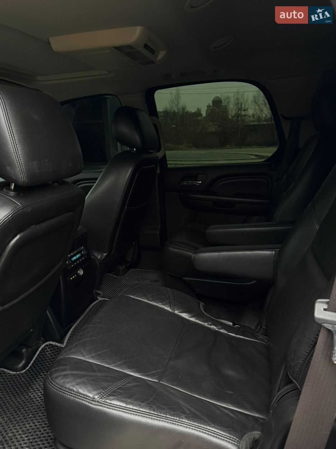 Cadillac Escalade 2011 VIN 1GYS4BEF7BR357979 фото оголошення 15 з 18