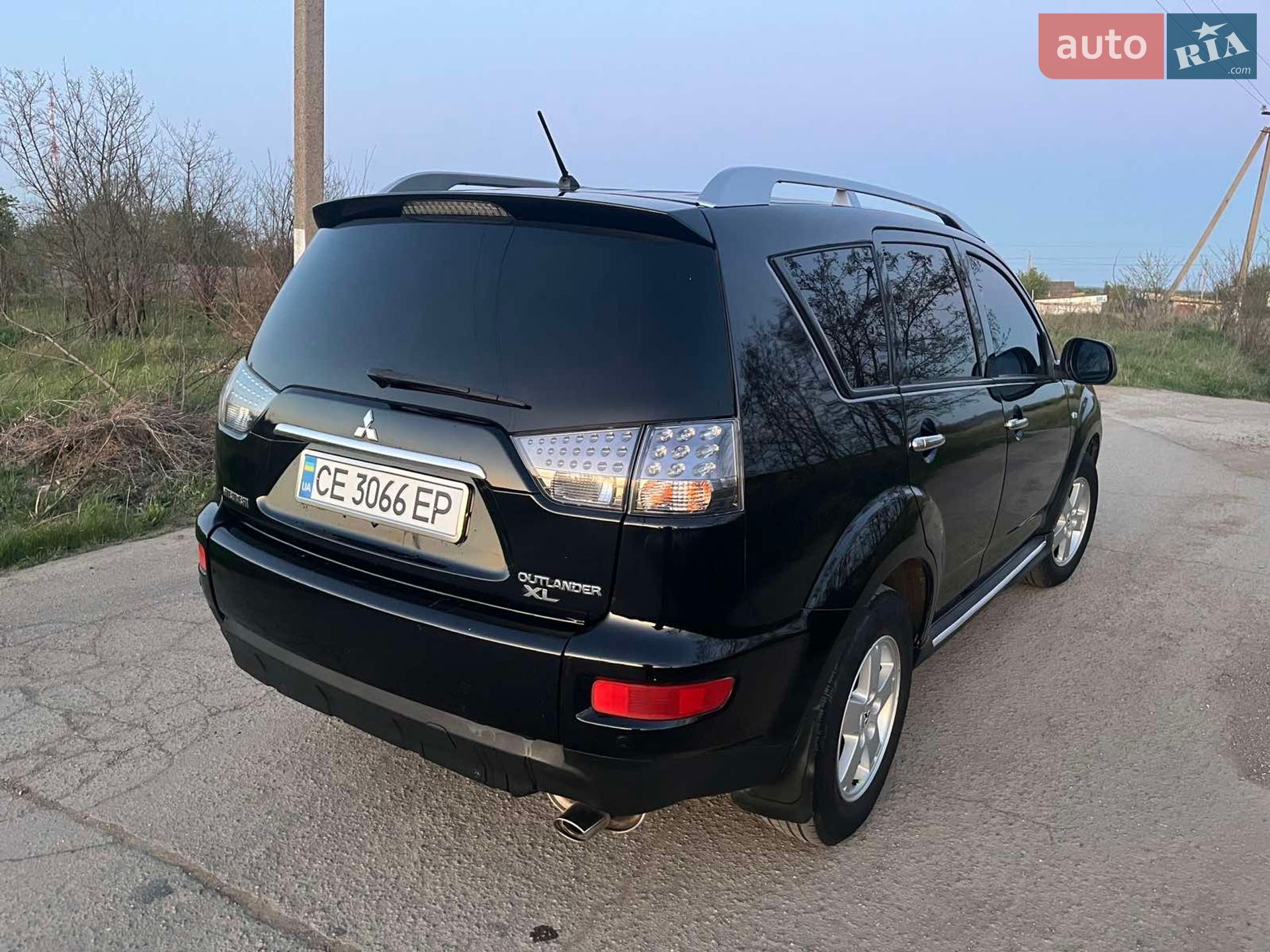 Mitsubishi Outlander XL 2010 VIN JMBXNCW4WAZ001693 фото оголошення 3 з 14