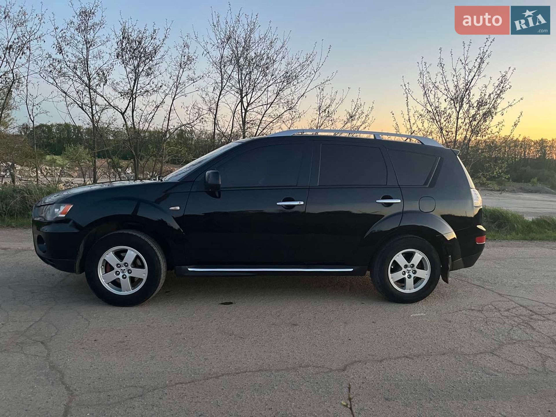 Mitsubishi Outlander XL 2010 VIN JMBXNCW4WAZ001693 фото оголошення 6 з 14
