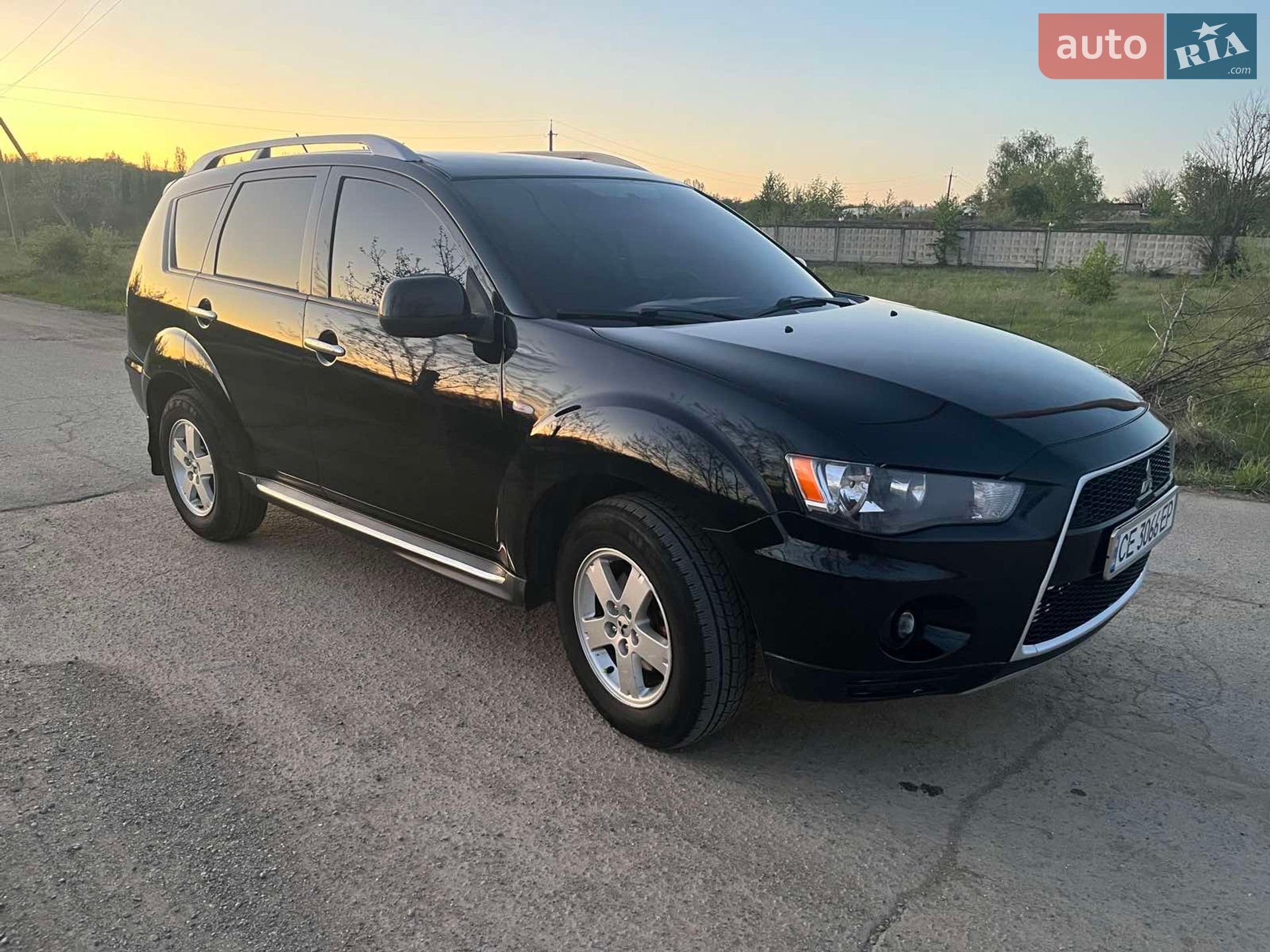 Mitsubishi Outlander XL 2010 VIN JMBXNCW4WAZ001693 фото оголошення 8 з 14