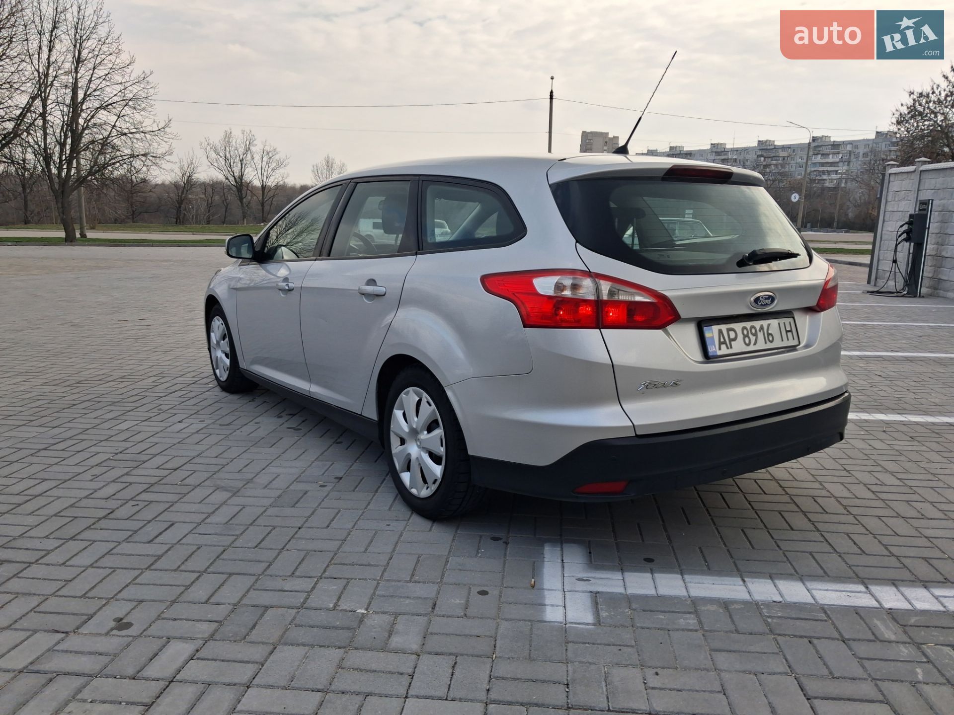 Ford Focus 2013 VIN WF0LXXGCBLDU70416 фото оголошення 8 з 16
