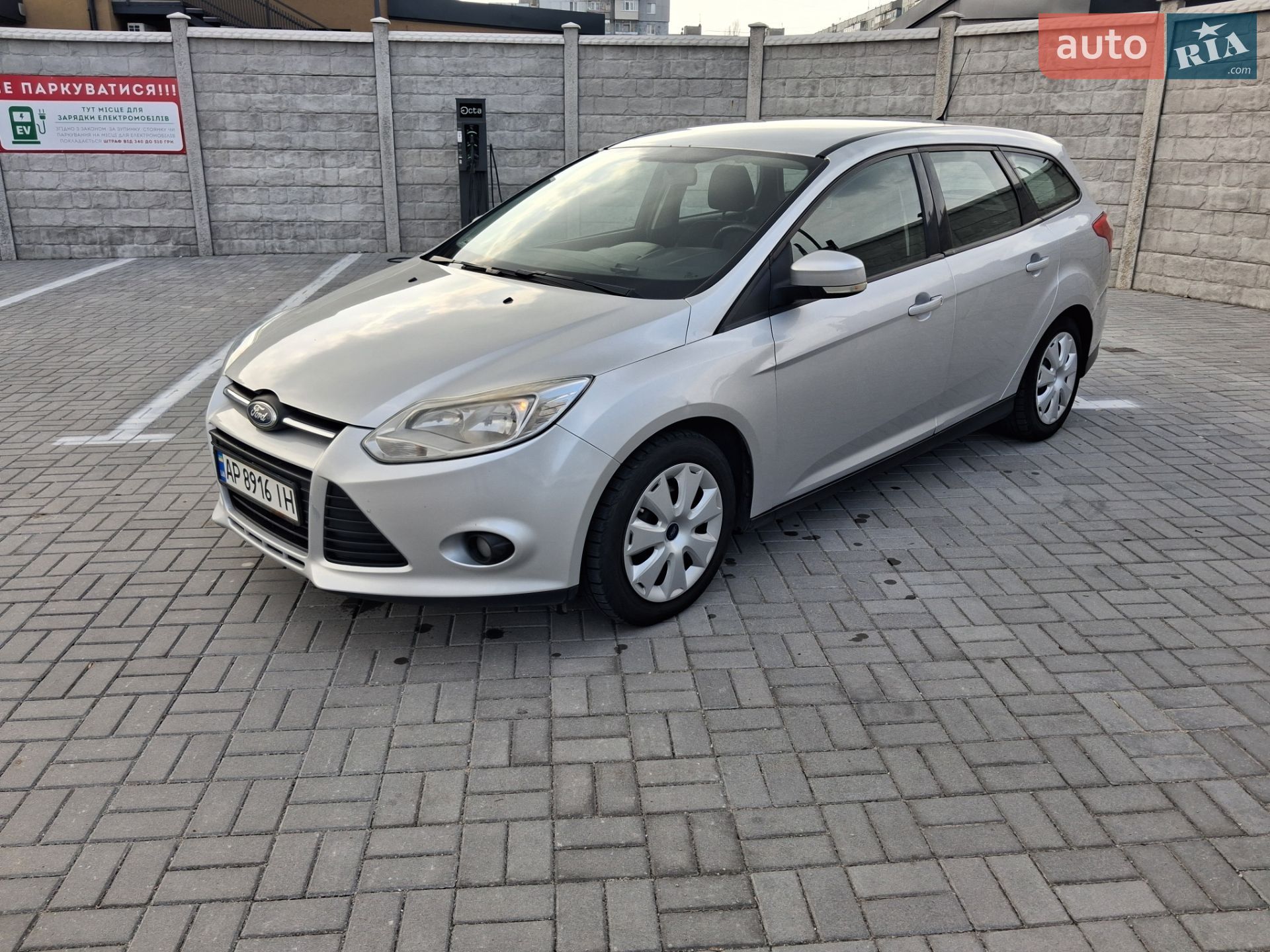 Ford Focus 2013 VIN WF0LXXGCBLDU70416 фото оголошення 9 з 16