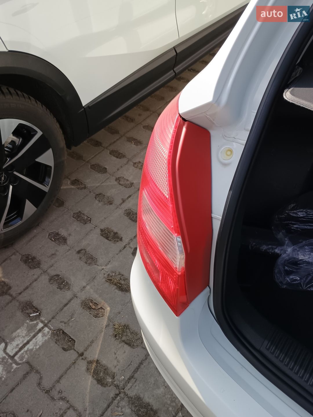 Skoda Fabia 2012 VIN TMBJC15J8DB501716 фото оголошення 6 з 20