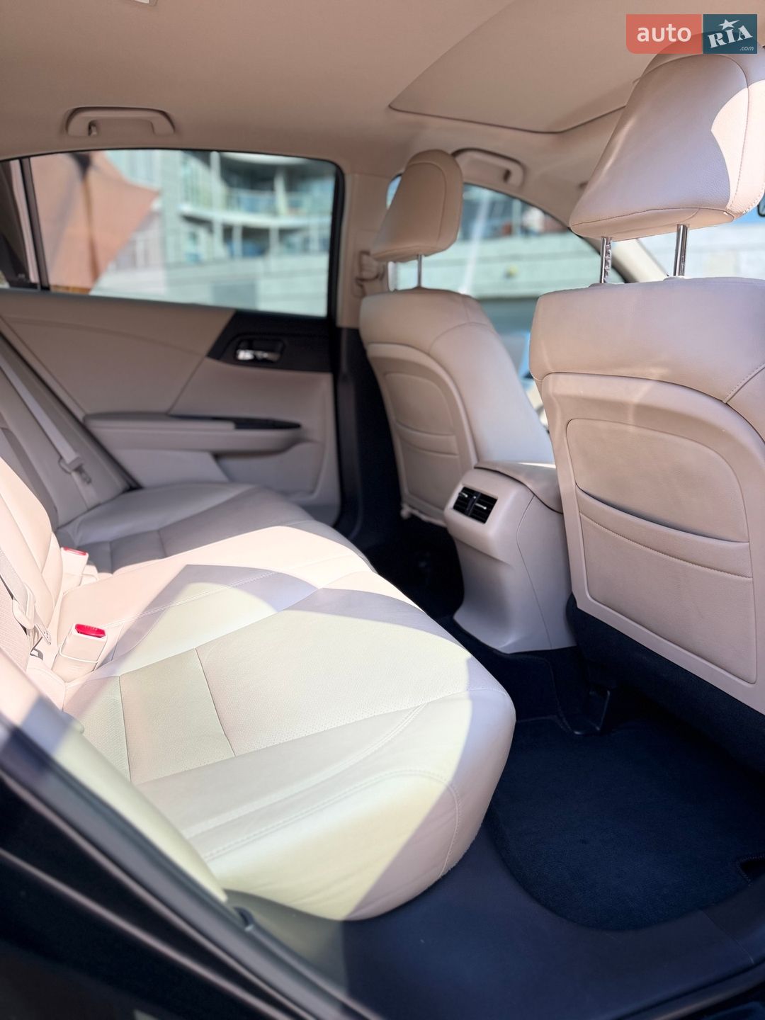 Honda Accord 2015 VIN LUCCR2660G3300047 фото оголошення 8 з 12