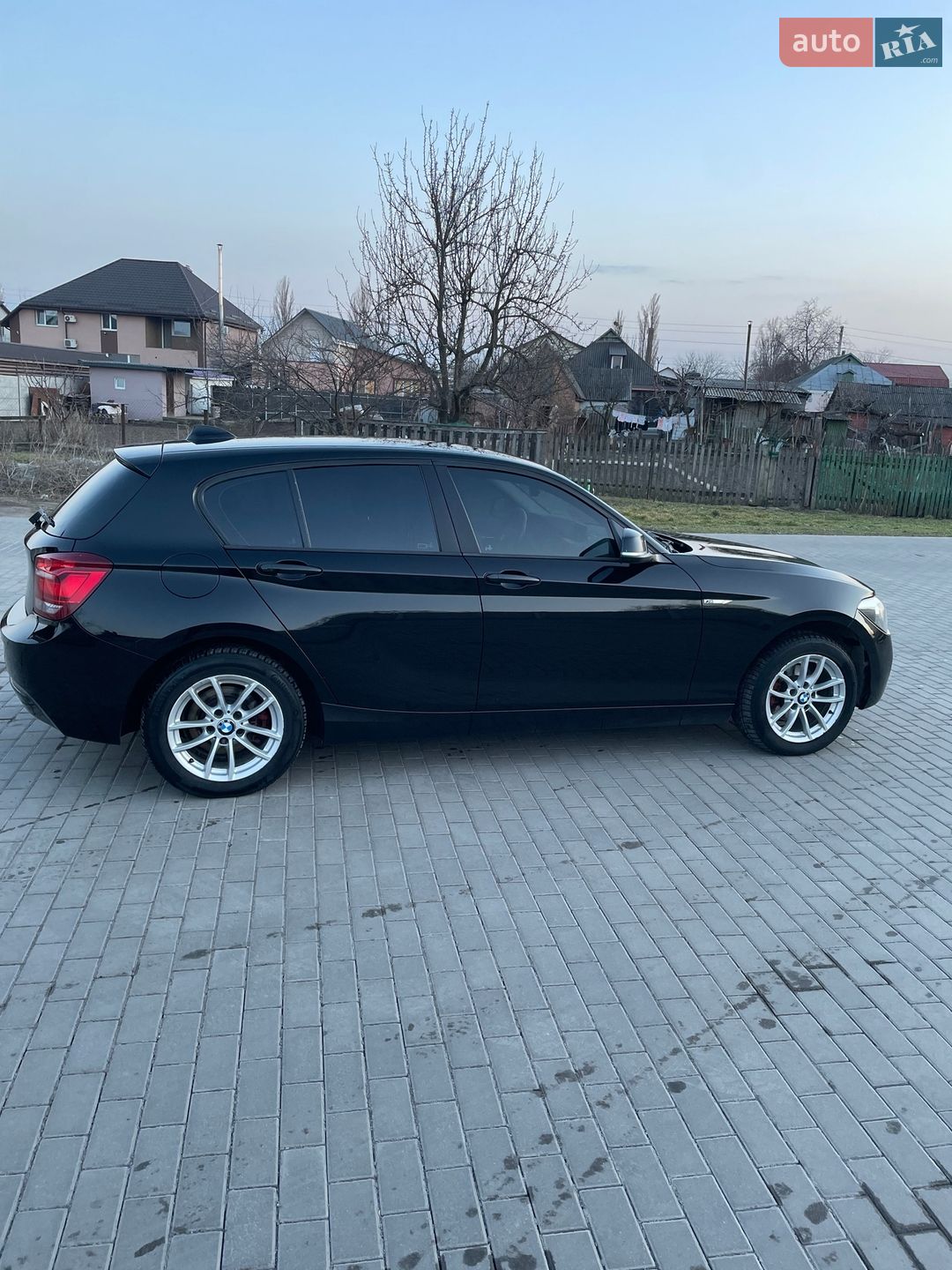 BMW 1 Series 2013 VIN WBA1R11000J637198 фото оголошення 2 з 14