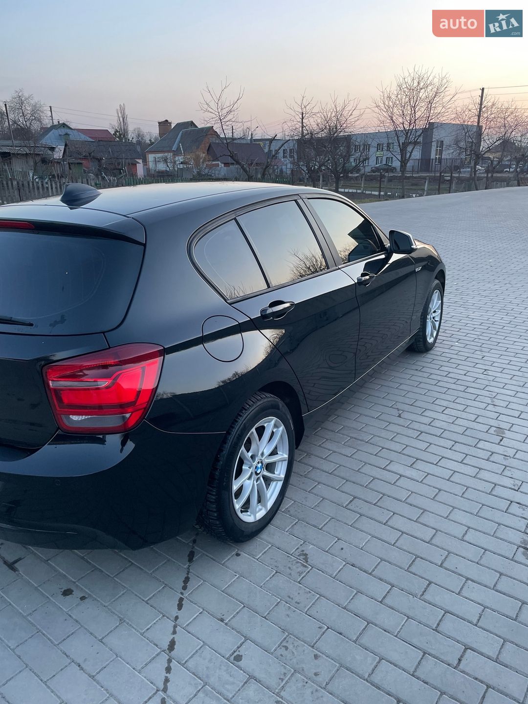 BMW 1 Series 2013 VIN WBA1R11000J637198 фото оголошення 3 з 14