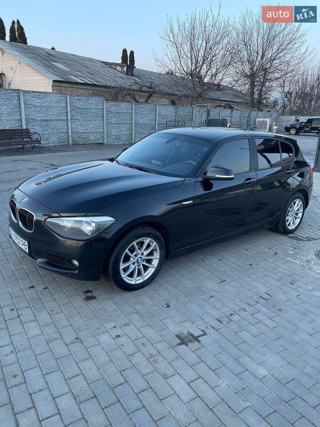 BMW 1 Series 2013 VIN WBA1R11000J637198 фото оголошення 5 з 14