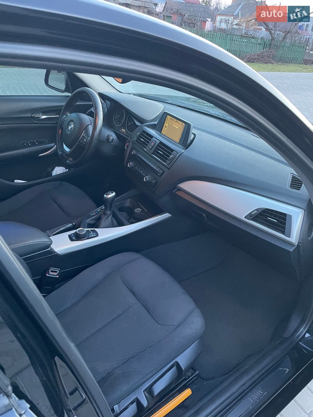 BMW 1 Series 2013 VIN WBA1R11000J637198 фото оголошення 8 з 14