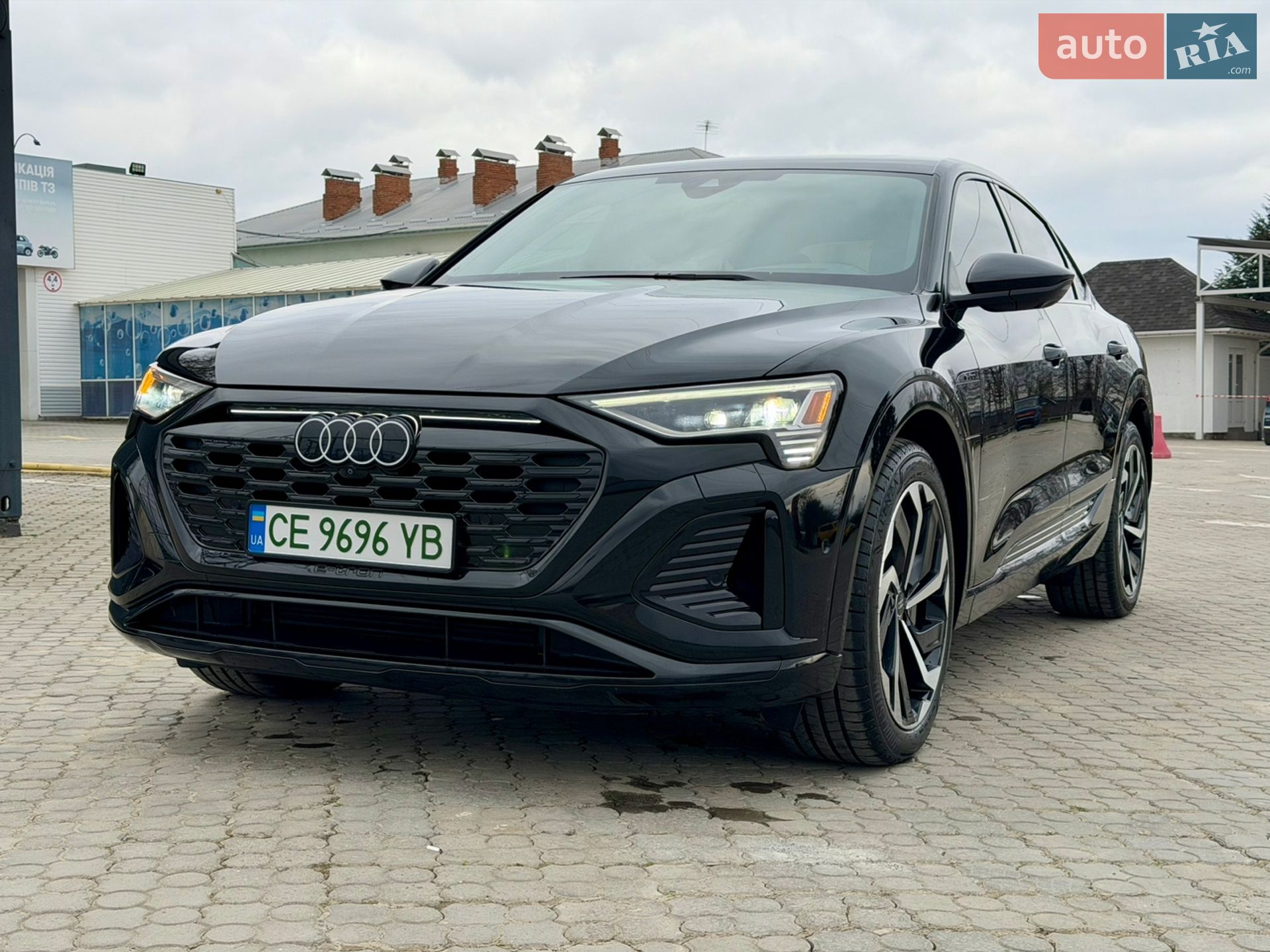 Audi Q8 Sportback e-tron 2023 VIN WA1DABGE2RB028521 фото оголошення 2 з 84
