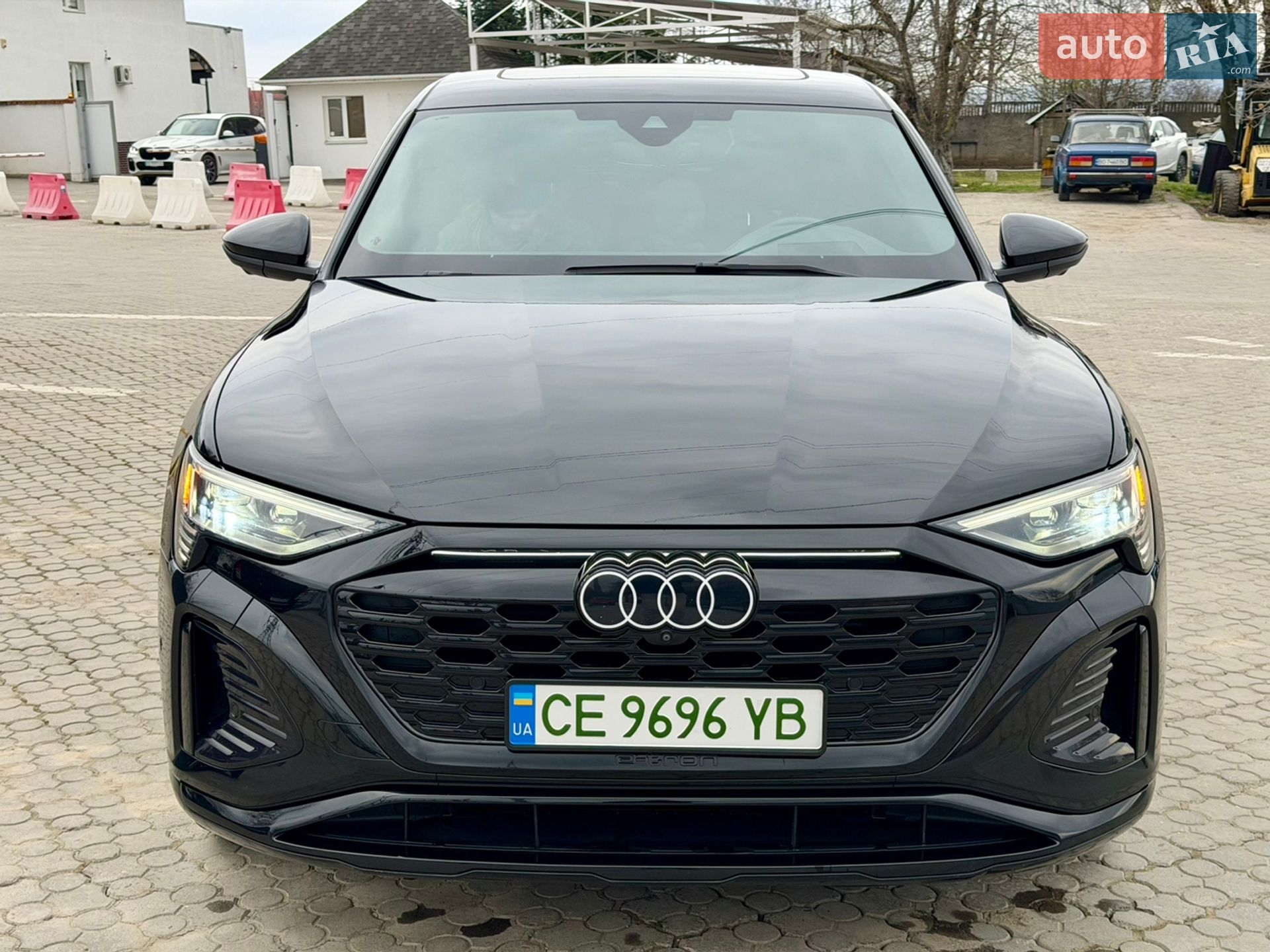 Audi Q8 Sportback e-tron 2023 VIN WA1DABGE2RB028521 фото оголошення 4 з 84