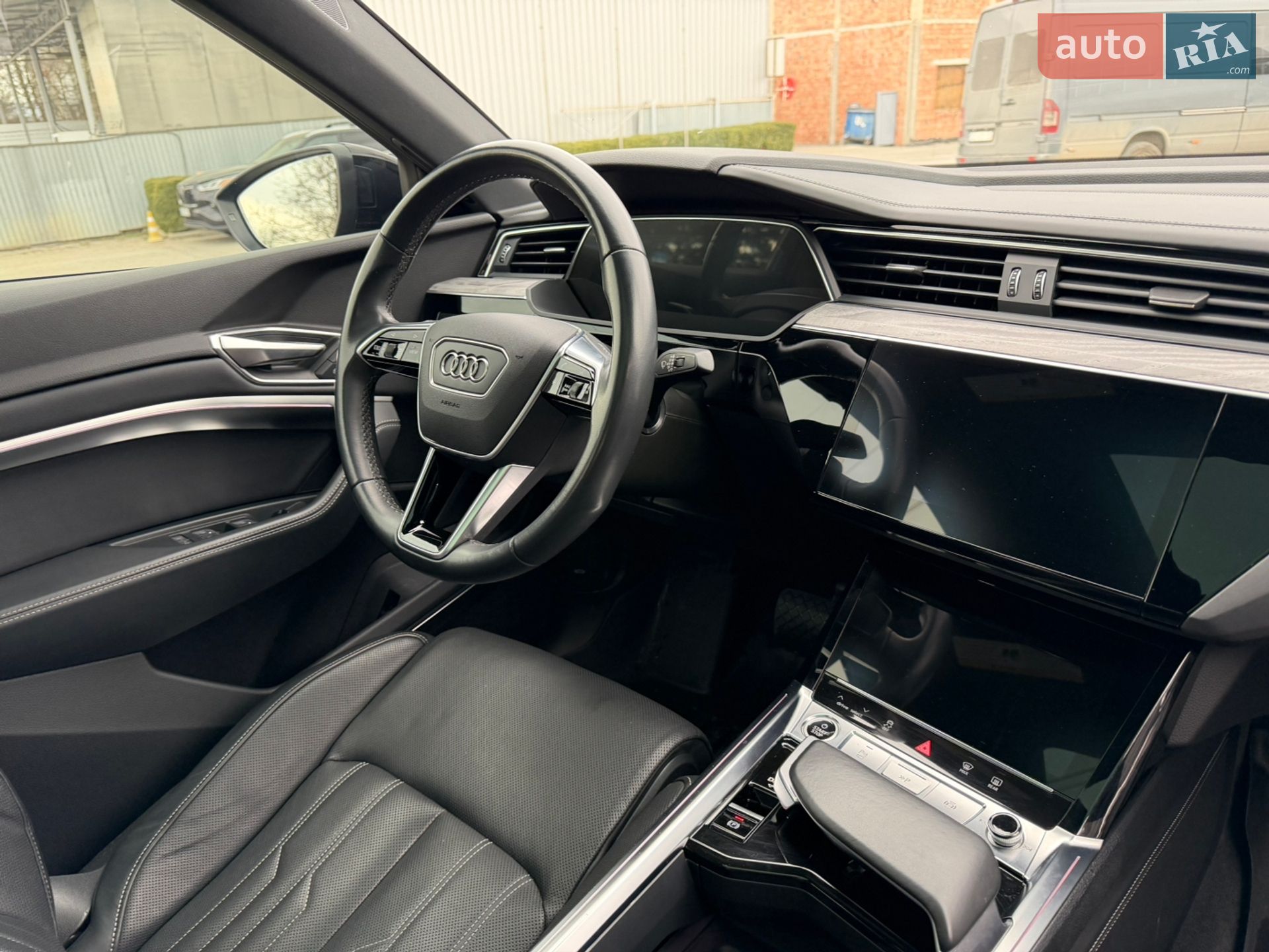 Audi Q8 Sportback e-tron 2023 VIN WA1DABGE2RB028521 фото оголошення 39 з 84