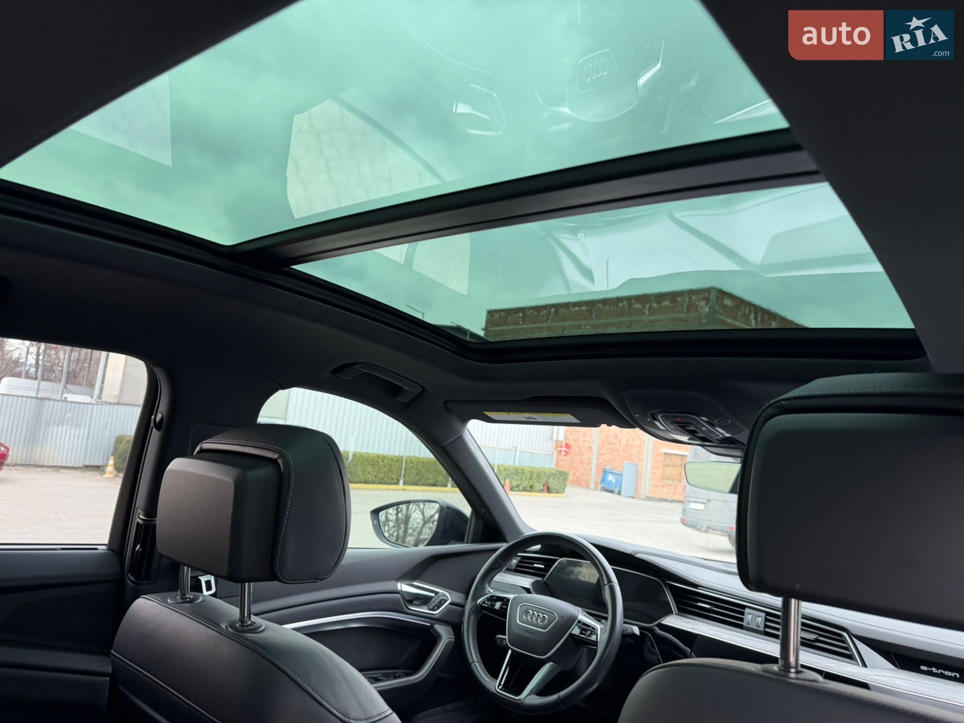 Audi Q8 Sportback e-tron 2023 VIN WA1DABGE2RB028521 фото оголошення 44 з 84