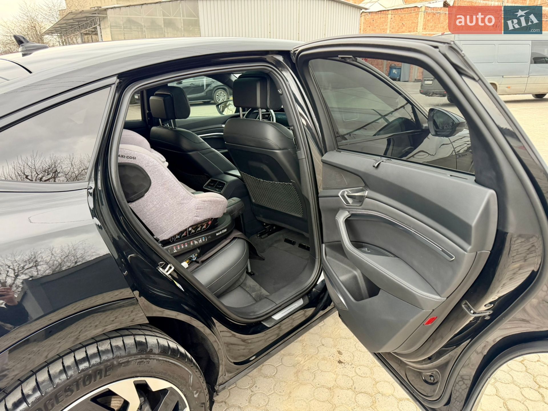 Audi Q8 Sportback e-tron 2023 VIN WA1DABGE2RB028521 фото оголошення 45 з 84