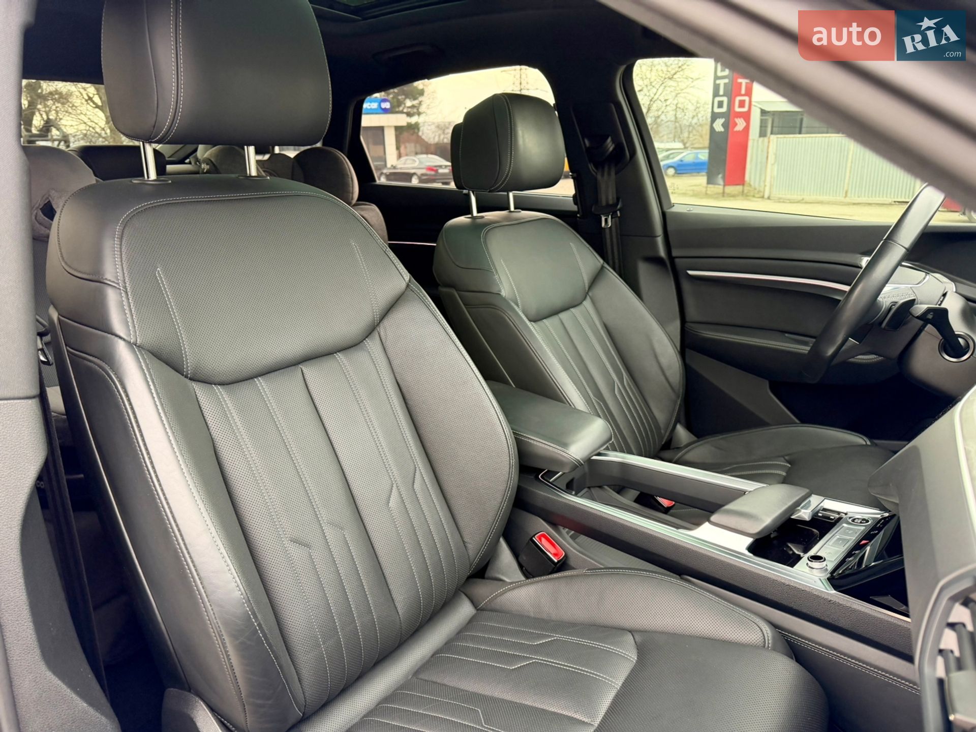 Audi Q8 Sportback e-tron 2023 VIN WA1DABGE2RB028521 фото оголошення 49 з 84