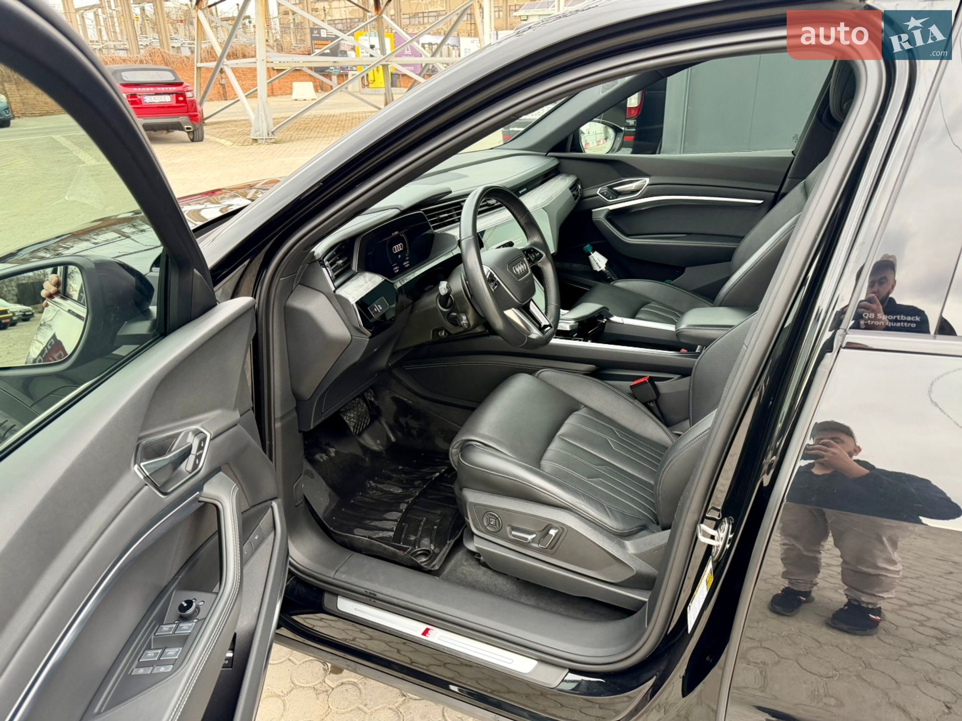 Audi Q8 Sportback e-tron 2023 VIN WA1DABGE2RB028521 фото оголошення 52 з 84