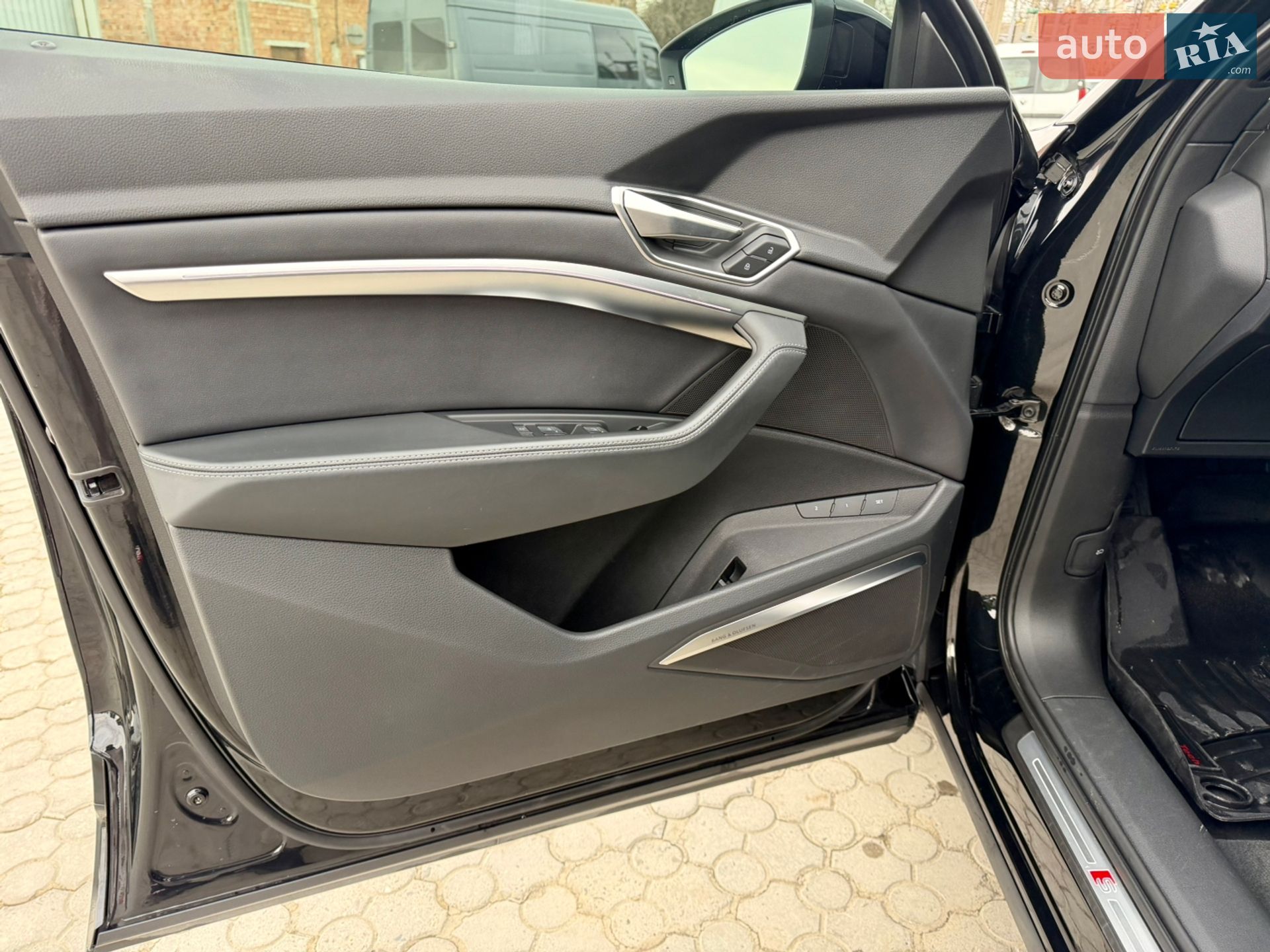 Audi Q8 Sportback e-tron 2023 VIN WA1DABGE2RB028521 фото оголошення 56 з 84