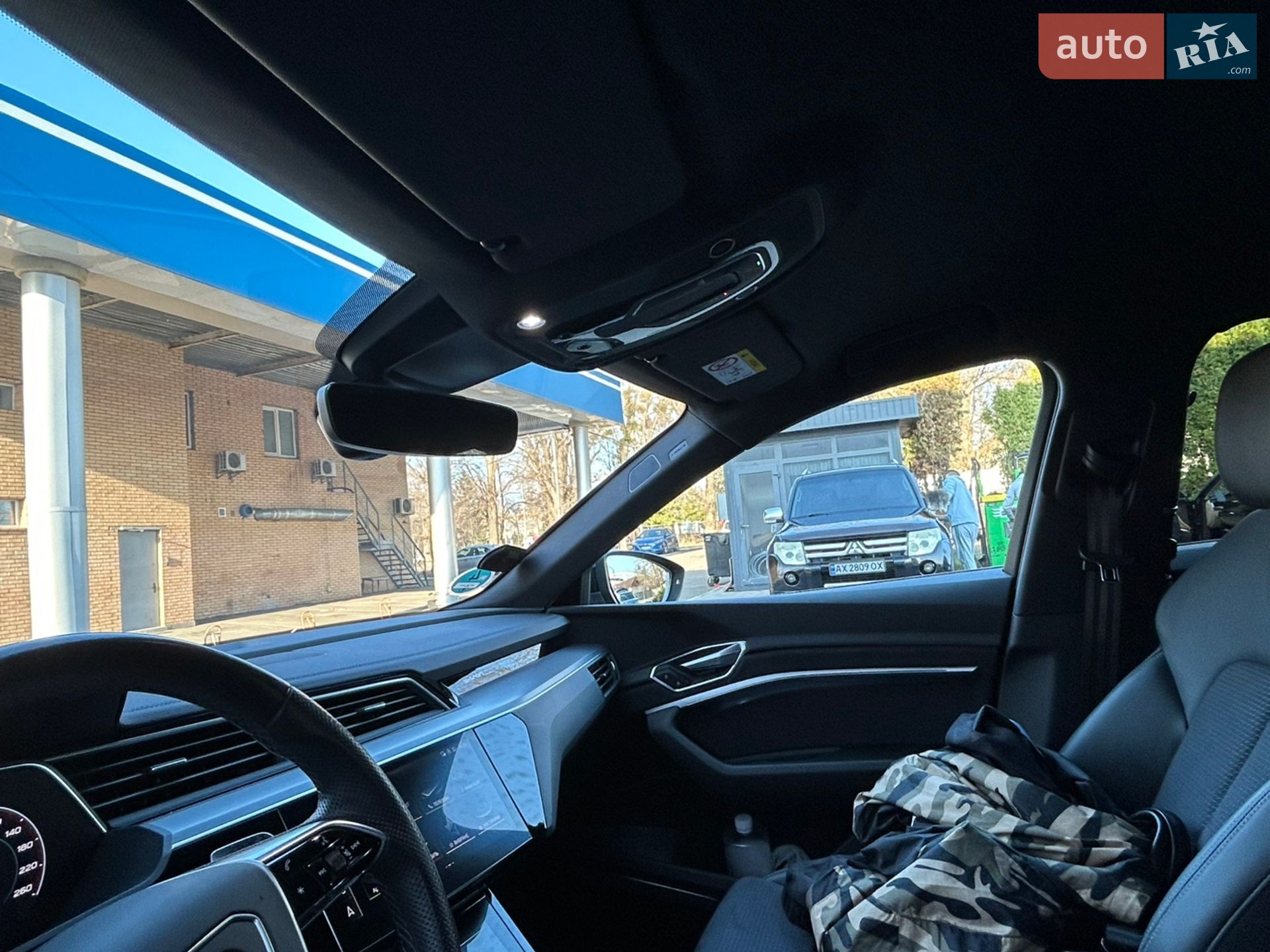 Audi e-tron Sportback 2022 VIN WAUZZZGE6PB013060 фото оголошення 19 з 43